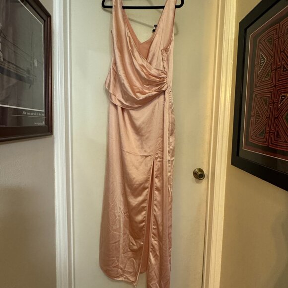 Pretty Lavish Bridesmaid Esmee wrap satin maxi dress in blush - Picture 6 of 7